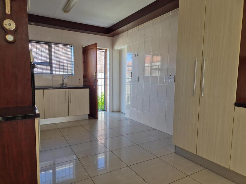 3 Bedroom Property for Sale in Franskraal Western Cape